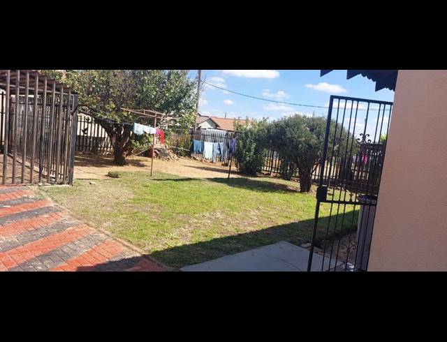 3 BEDROOM HOUSE FOR SALE IN MMABATHO 13